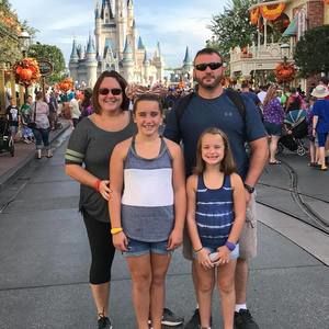 Meet your Posher, Laura